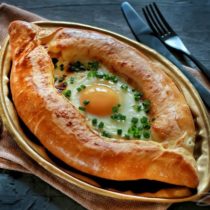 Хачапури по-аджарски