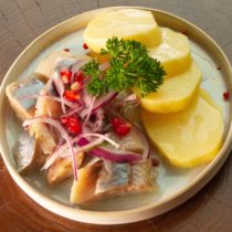 Сельдь с картофелем